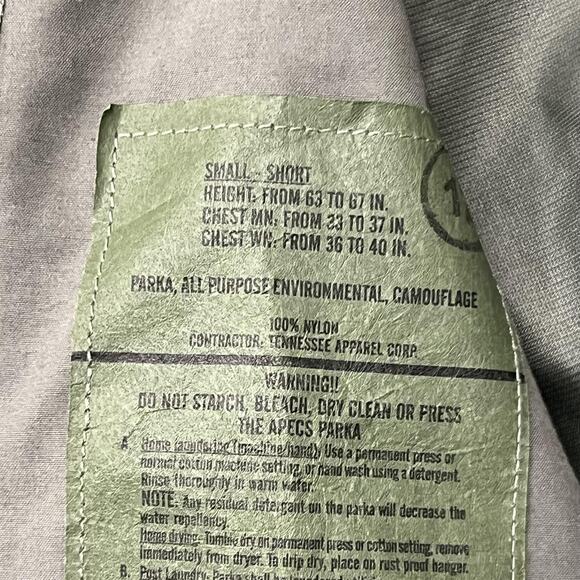 USAF Parka Jacket Mens Small Short Camouflage Gore-Tex APECS Waterproof Military - Picture 6 of 11